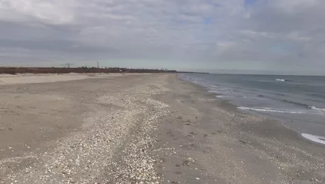 România îşi ia „Adio!” de la cea mai frumoasă plajă sălbatică din țară. În Corbu au început să apară deja hoteluri