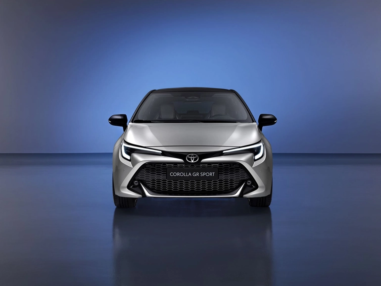 Actualizări importante pentru toată gama Toyota Corolla: motoare mai puternice și noi baterii cu greutate redusă